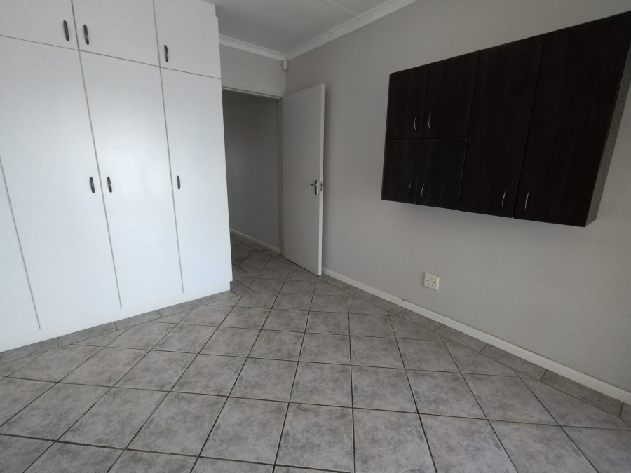 7 Bedroom Property for Sale in Wavecrest Eastern Cape